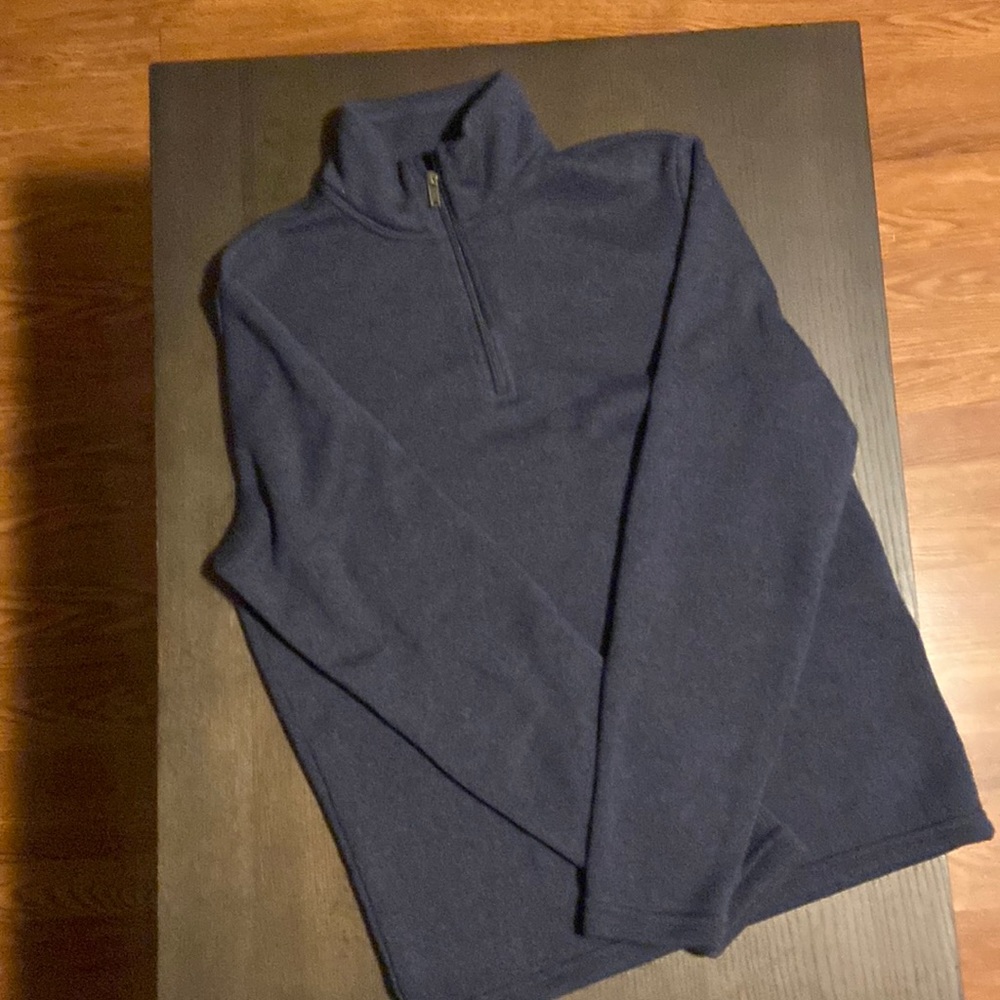 Men’s medium, zipper pullover